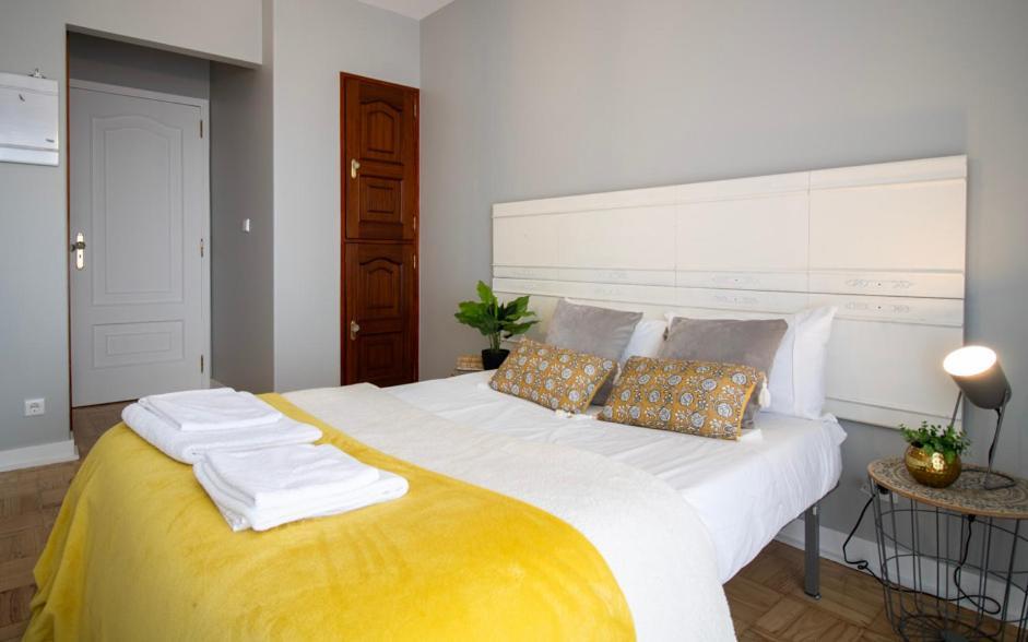 Sunny 4 Bedroom Apartment - With View Coimbra Luaran gambar