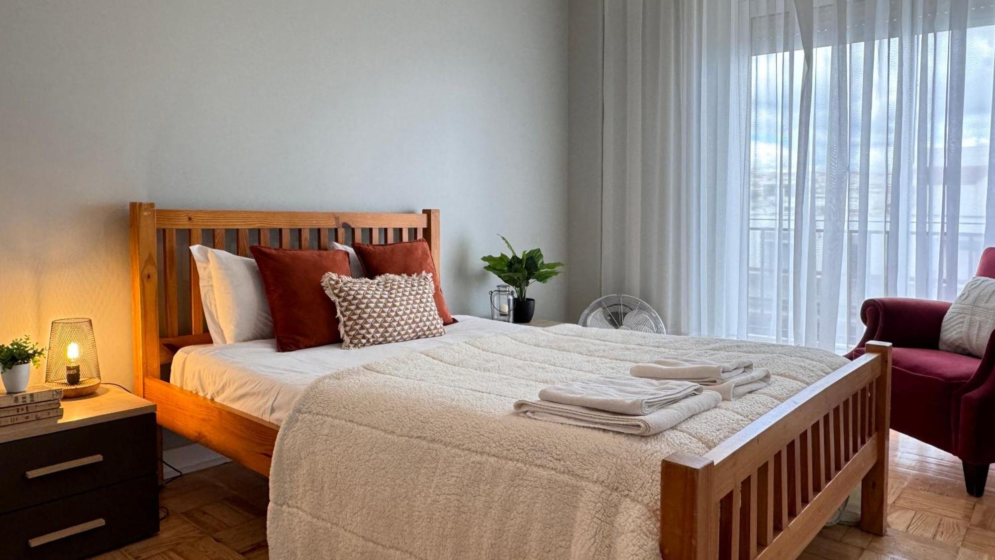 Sunny 4 Bedroom Apartment - With View Coimbra Luaran gambar